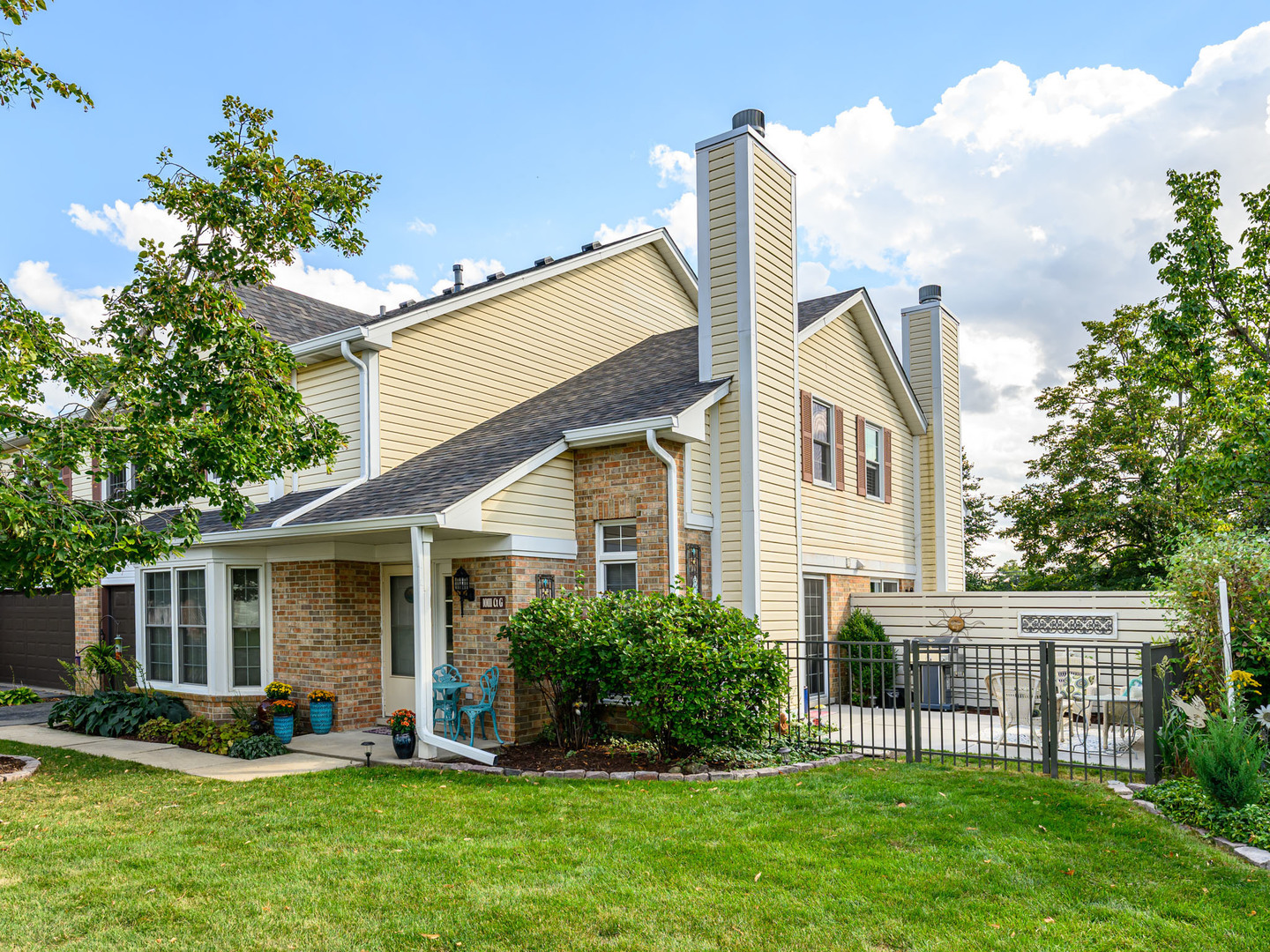 10111 Cambridge Drive #Court-G, Mokena, IL 60448