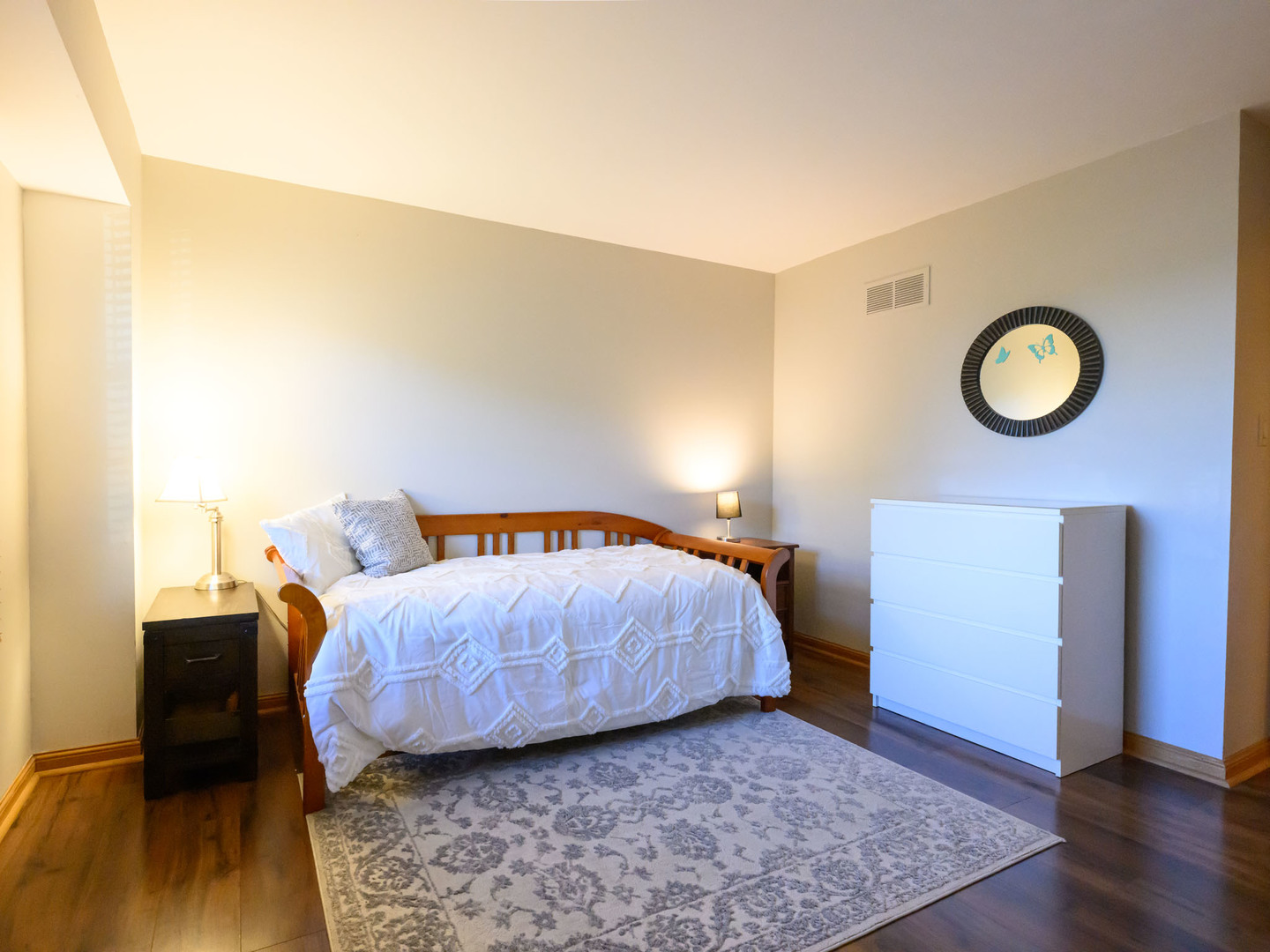 10111 Cambridge Drive #Court-G, Mokena, IL 60448
