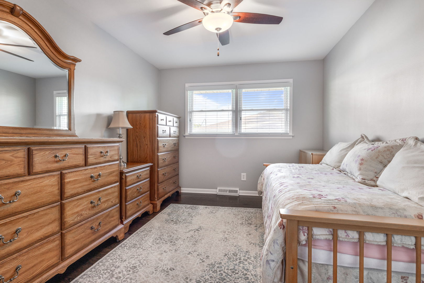 2401 Mayfair Avenue, Westchester, IL 60154