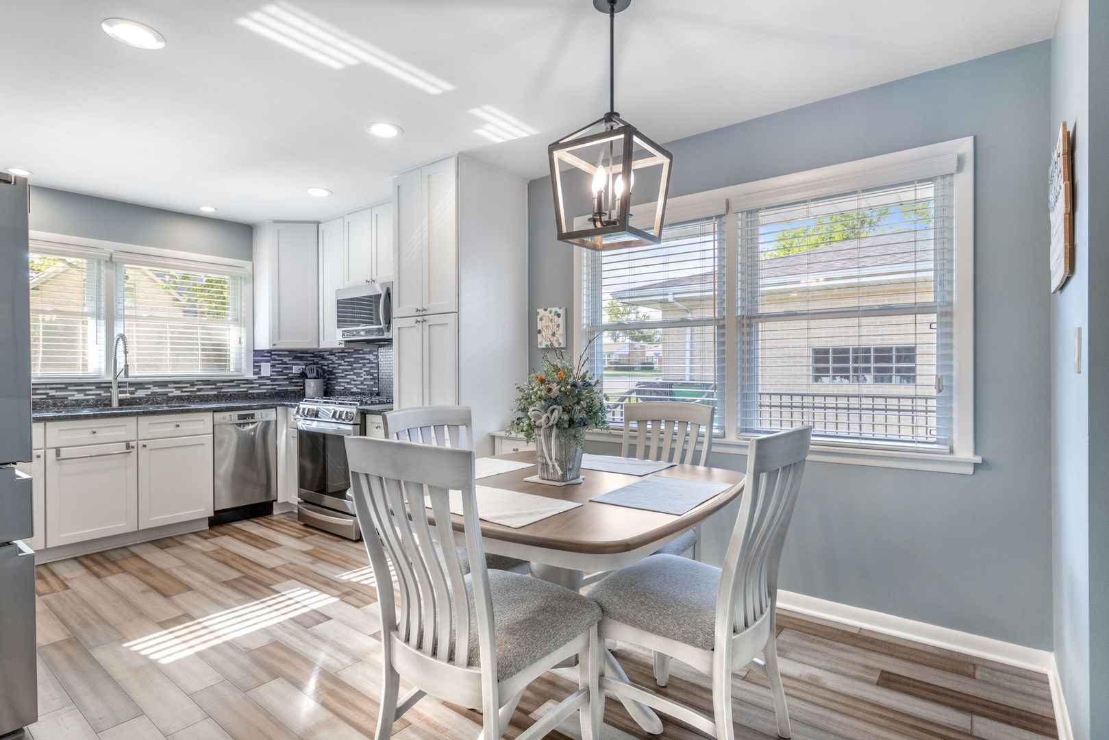 2401 Mayfair Avenue, Westchester, IL 60154