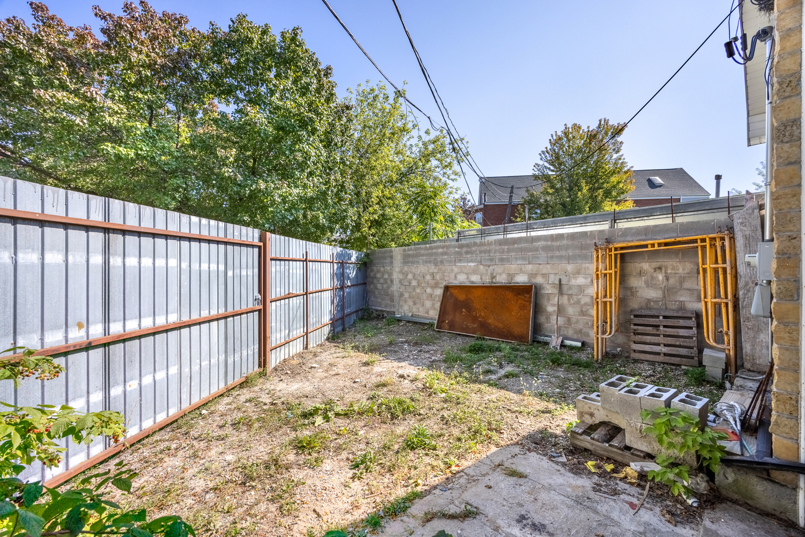 3381 N Milwaukee Avenue, Chicago, IL 60641