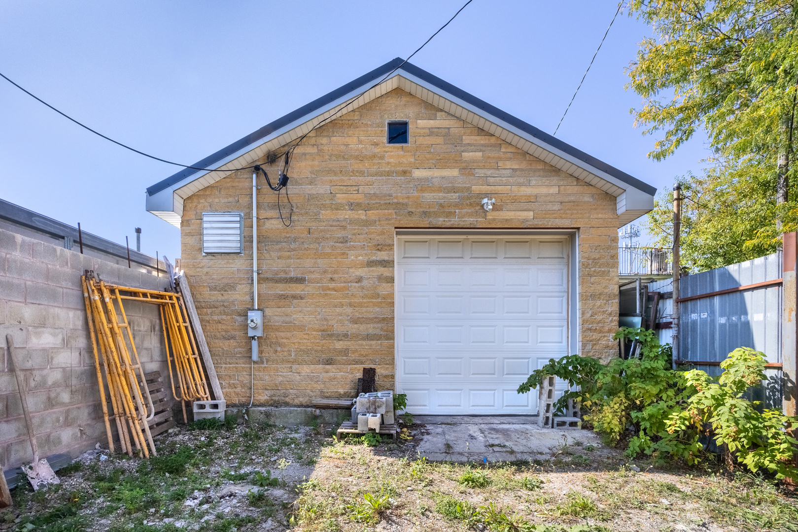 3381 N Milwaukee Avenue, Chicago, IL 60641