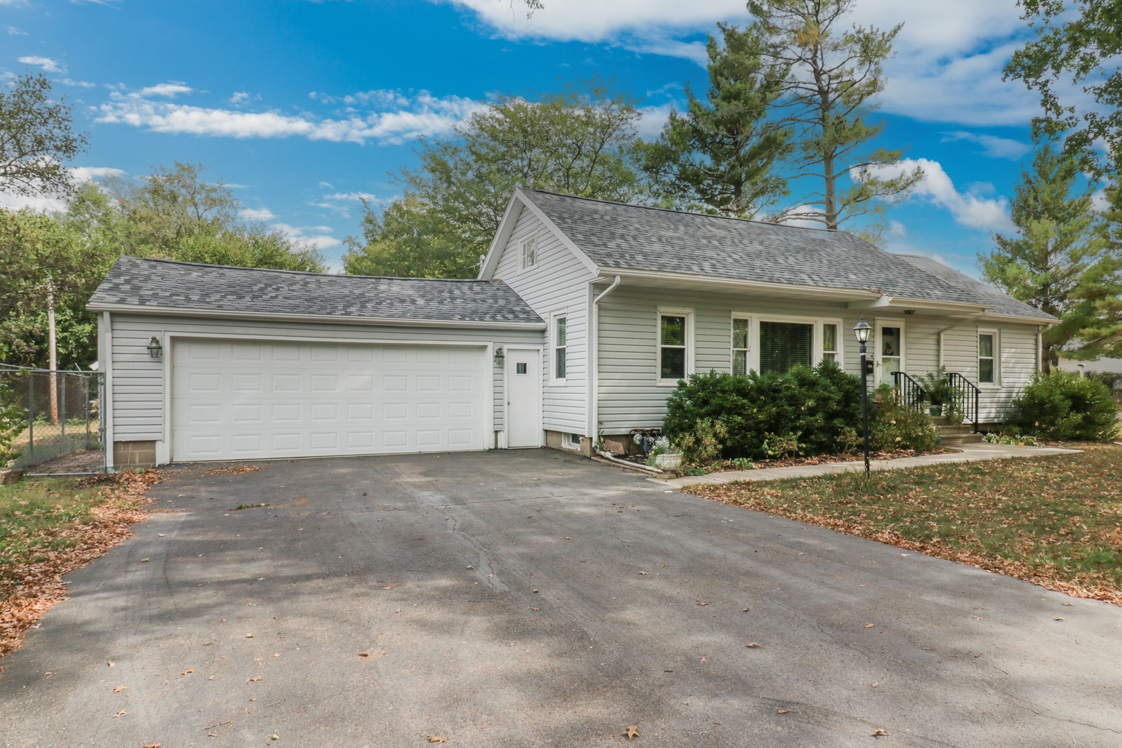 725 Sheridan Street, Chenoa, IL 61726