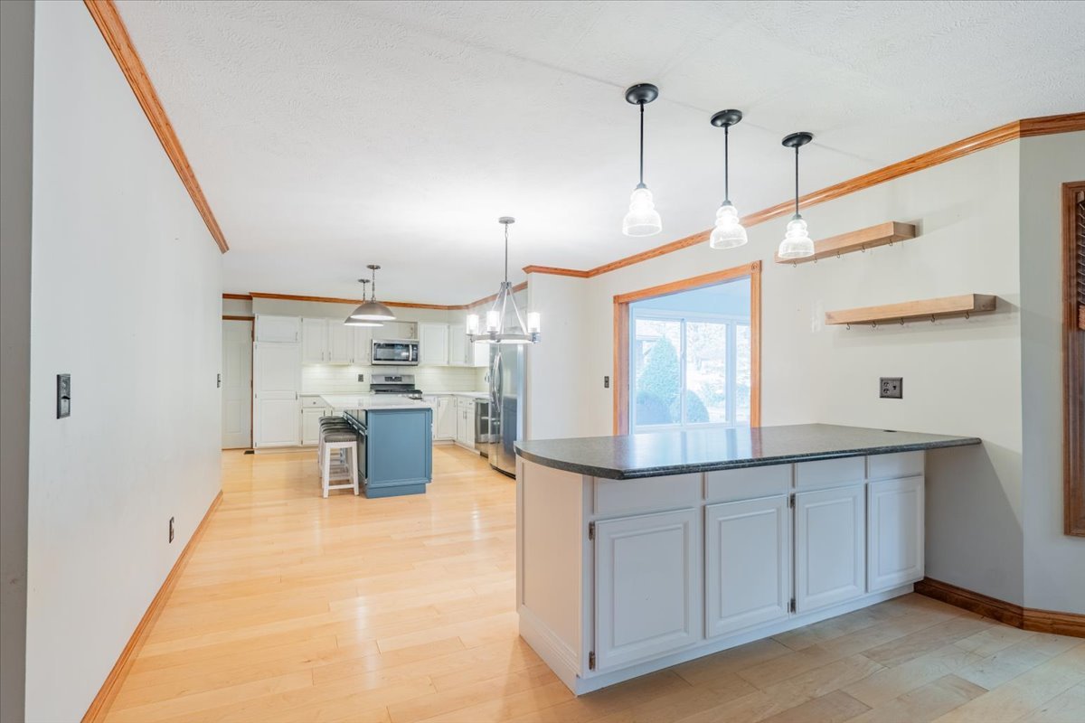 10 Inverness Drive, Bloomington, IL 61701