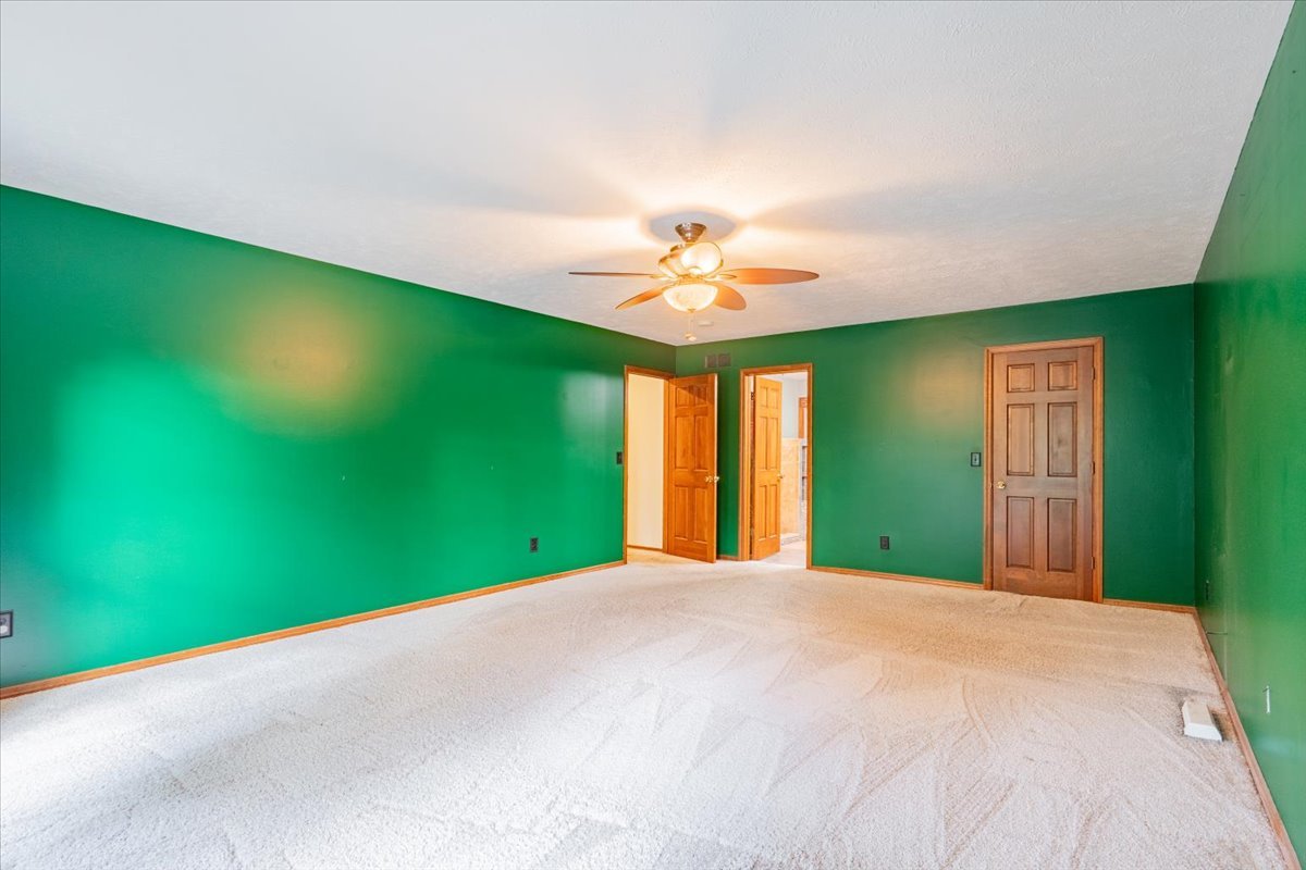 10 Inverness Drive, Bloomington, IL 61701