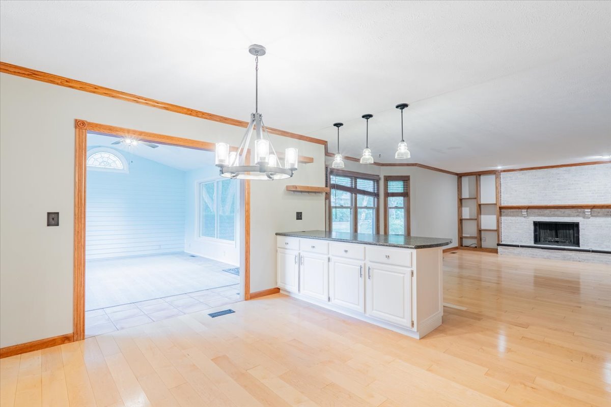 10 Inverness Drive, Bloomington, IL 61701