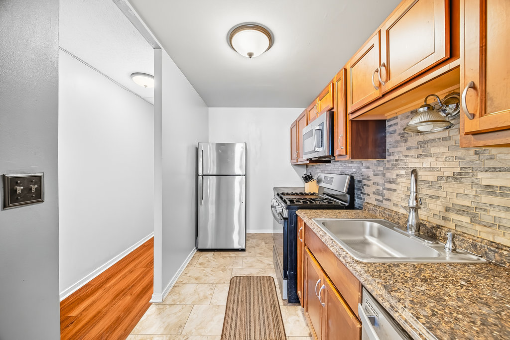 6700 S South Shore Drive #11K, Chicago, IL 60649