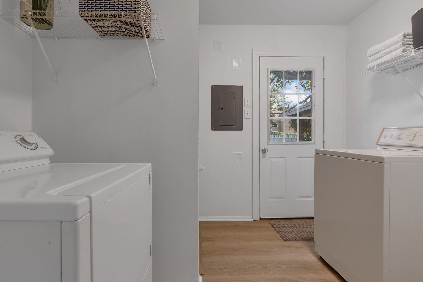 6815 Meadow Drive, Crystal Lake, IL 60012