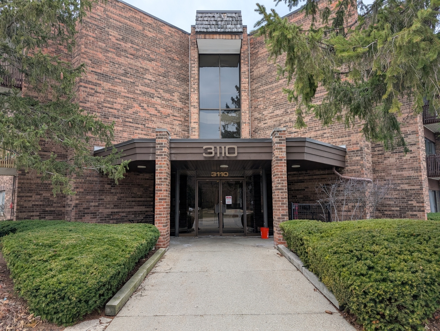 3110 Pheasant Creek Drive #101, Northbrook, IL 60062