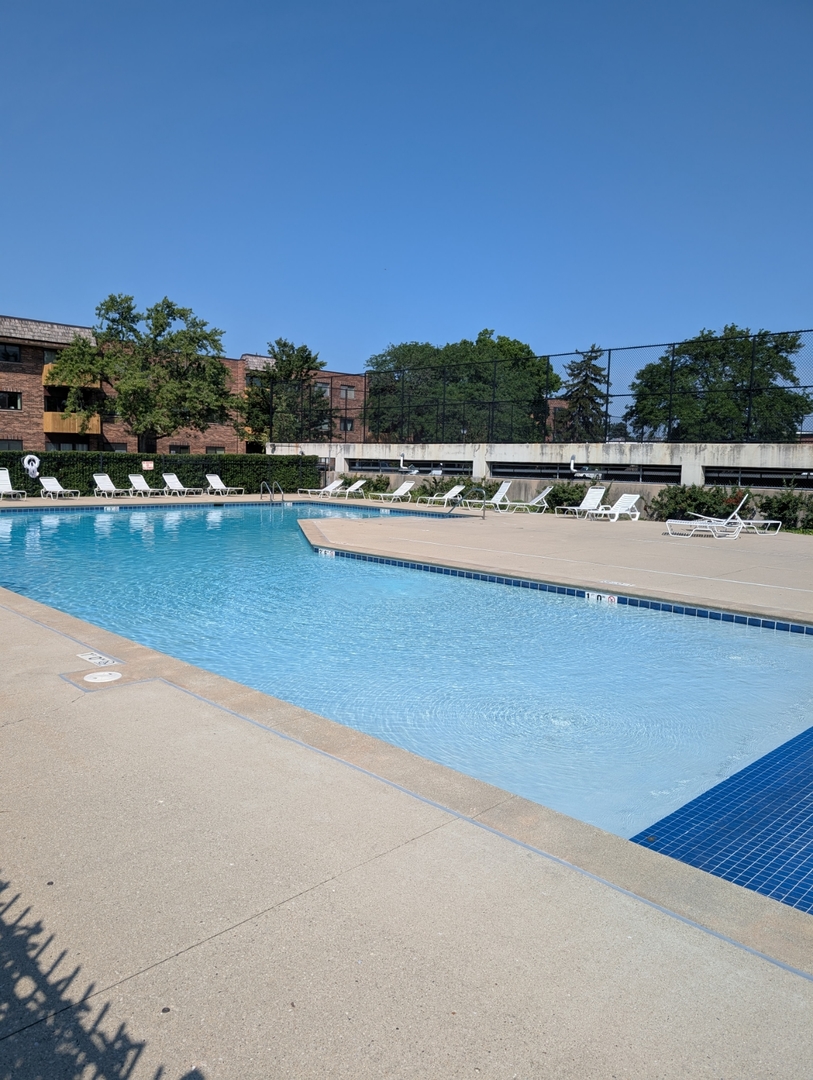 3110 Pheasant Creek Drive #101, Northbrook, IL 60062