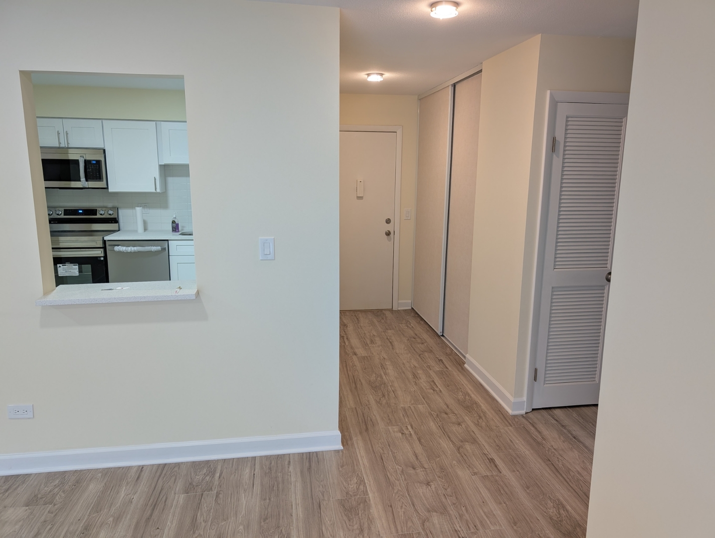 3110 Pheasant Creek Drive #101, Northbrook, IL 60062