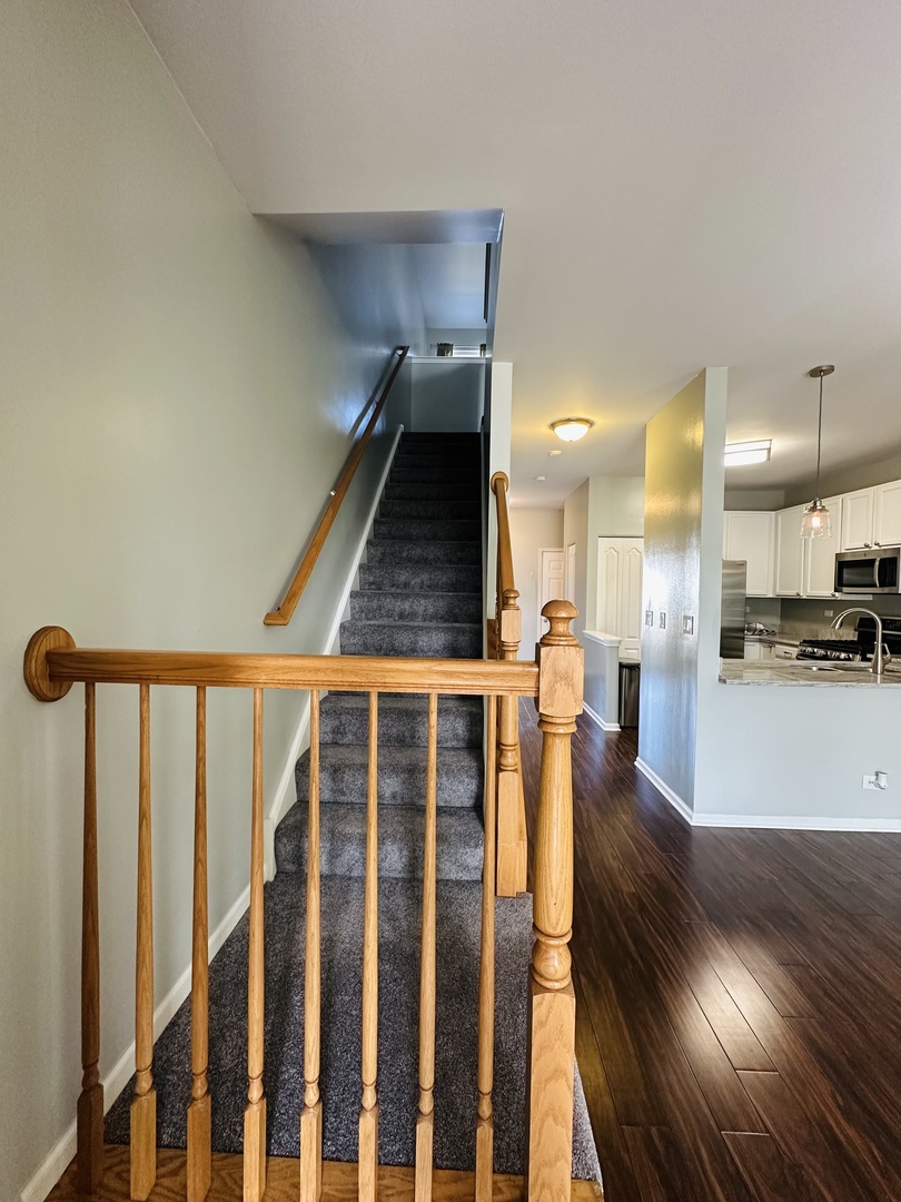 2409 Golf Ridge Circle #2409, Naperville, IL 60563