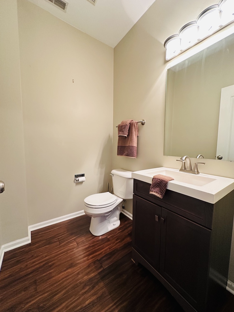 2409 Golf Ridge Circle #2409, Naperville, IL 60563