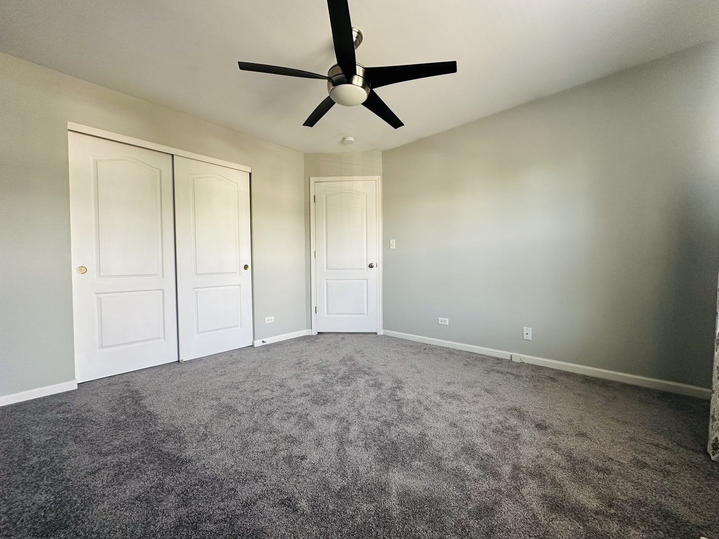 2409 Golf Ridge Circle #2409, Naperville, IL 60563