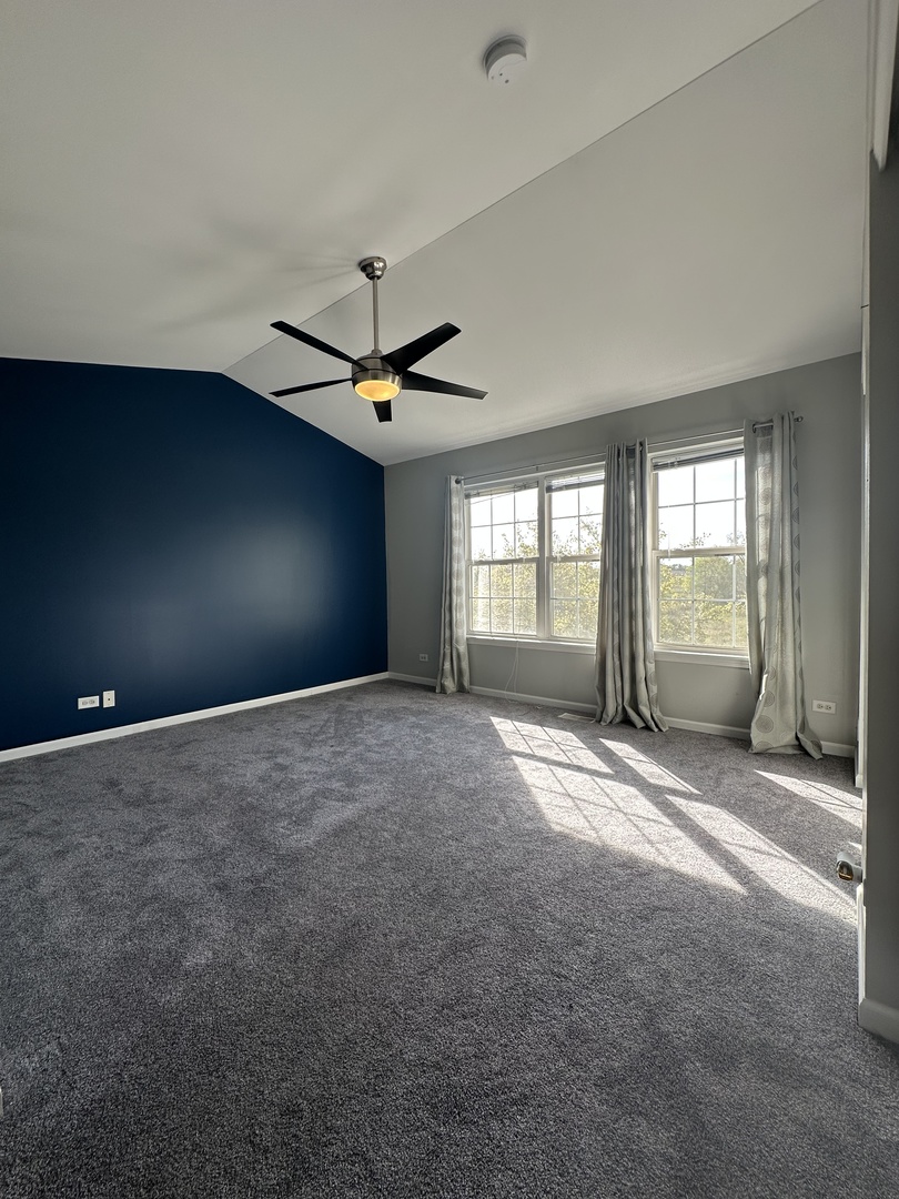 2409 Golf Ridge Circle #2409, Naperville, IL 60563