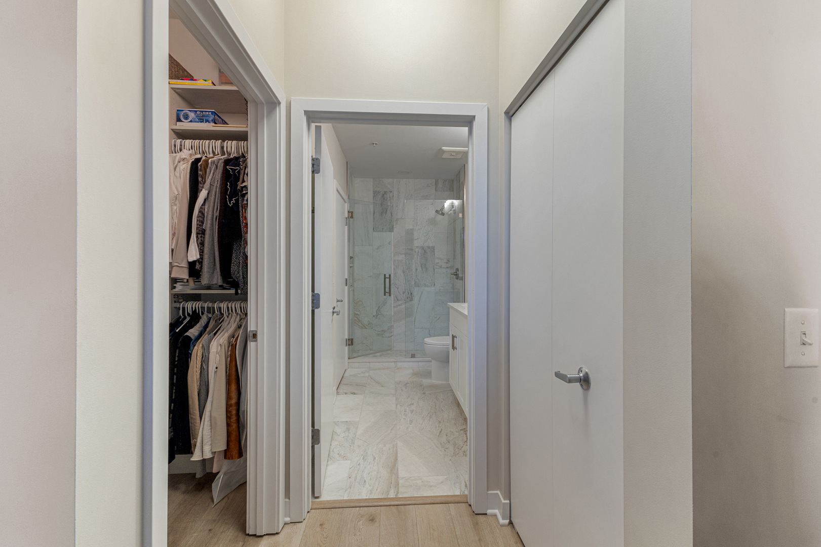 450 VILLAGE CENTER Drive #210, Burr Ridge, IL 60527