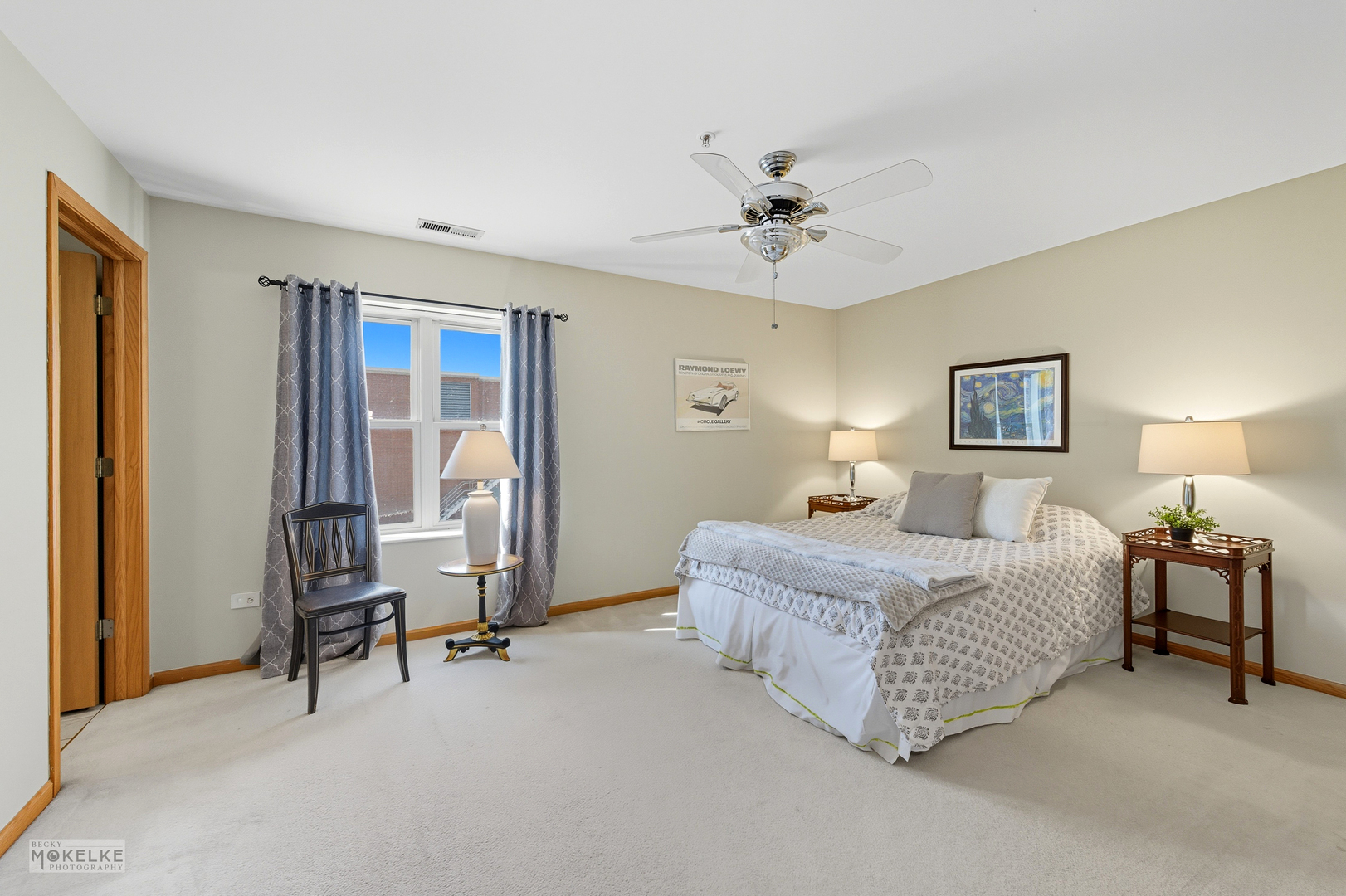 27 E Hattendorf Avenue #216, Roselle, IL 60172