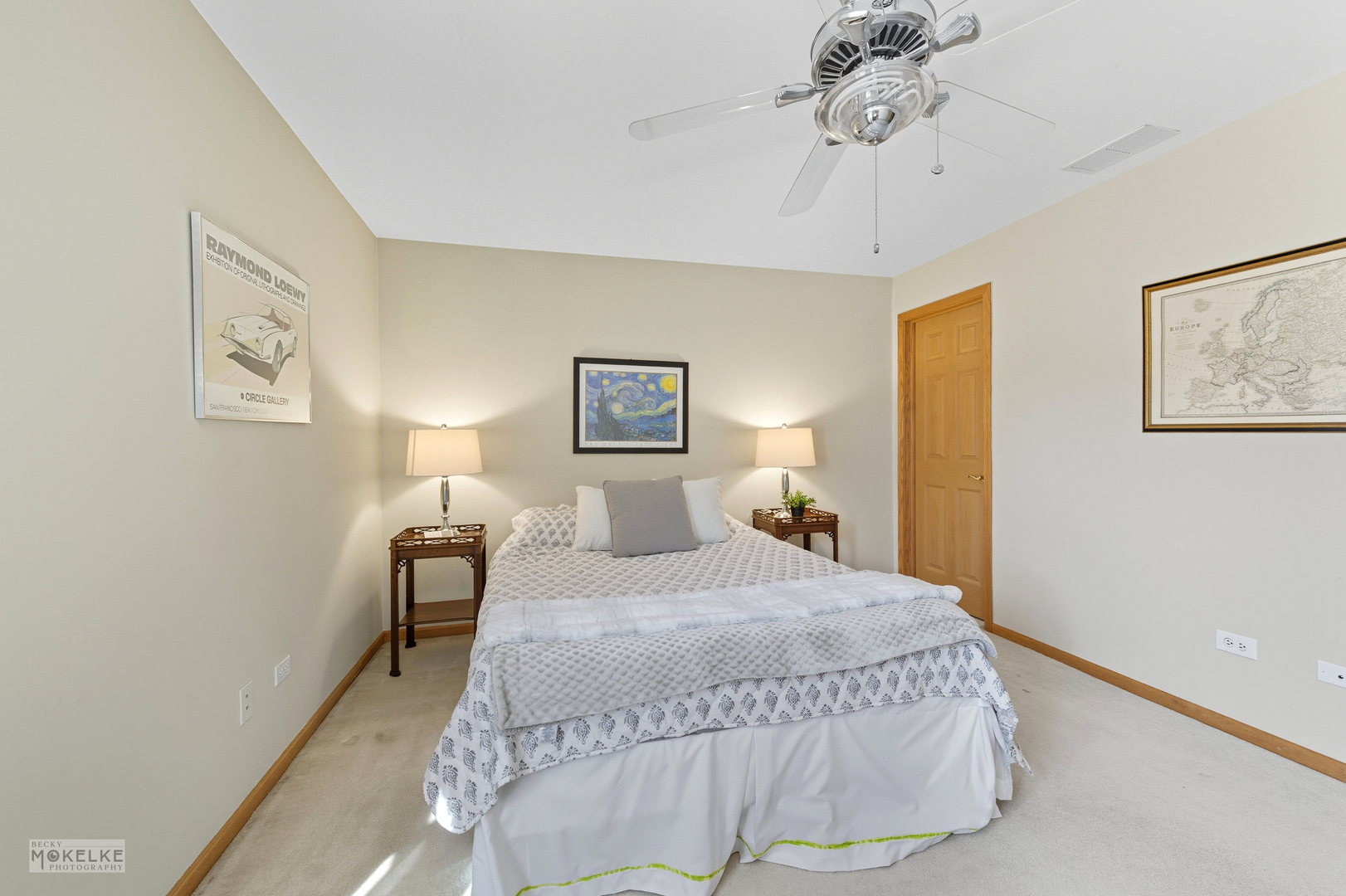 27 E Hattendorf Avenue #216, Roselle, IL 60172