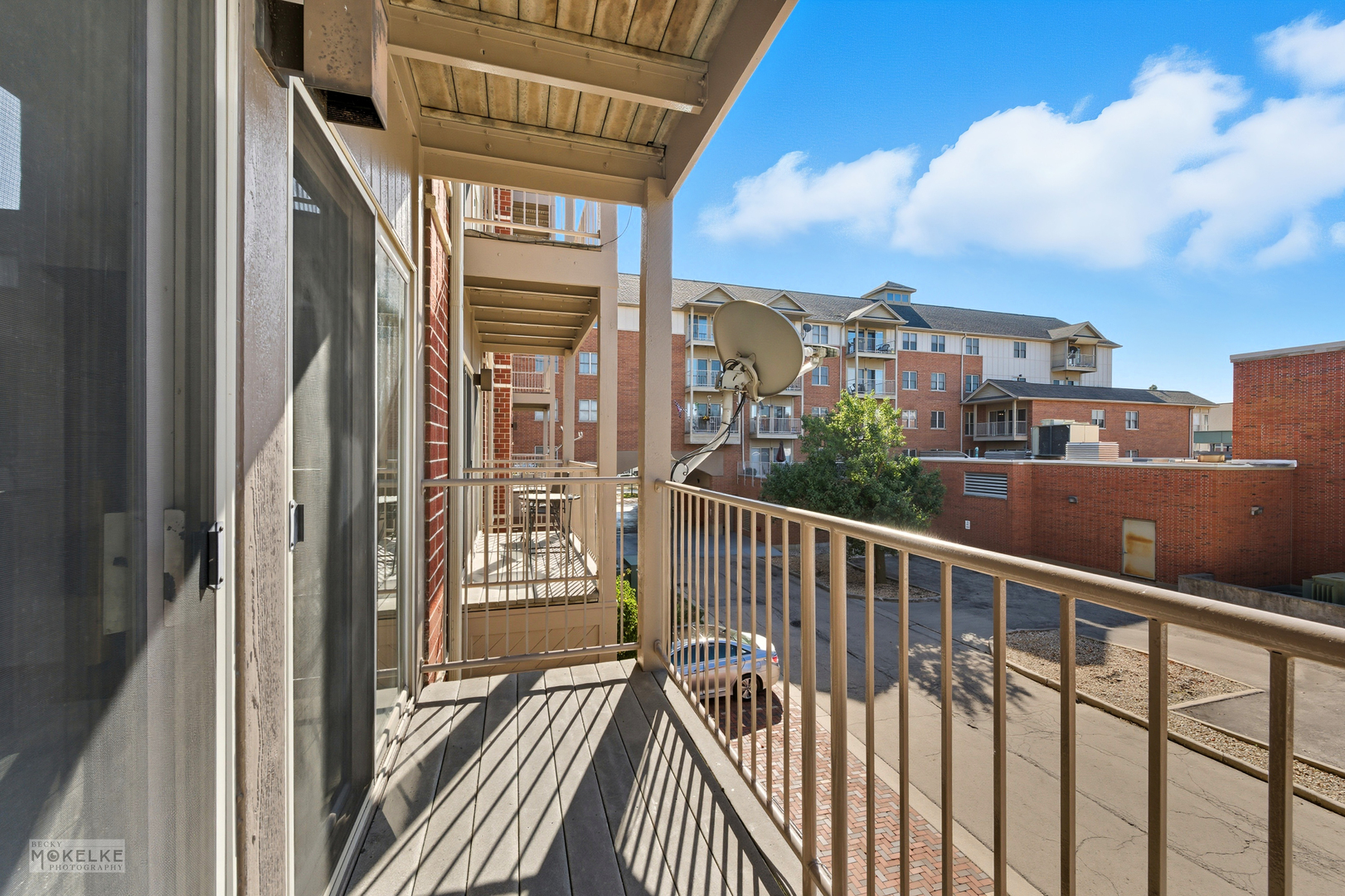 27 E Hattendorf Avenue #216, Roselle, IL 60172