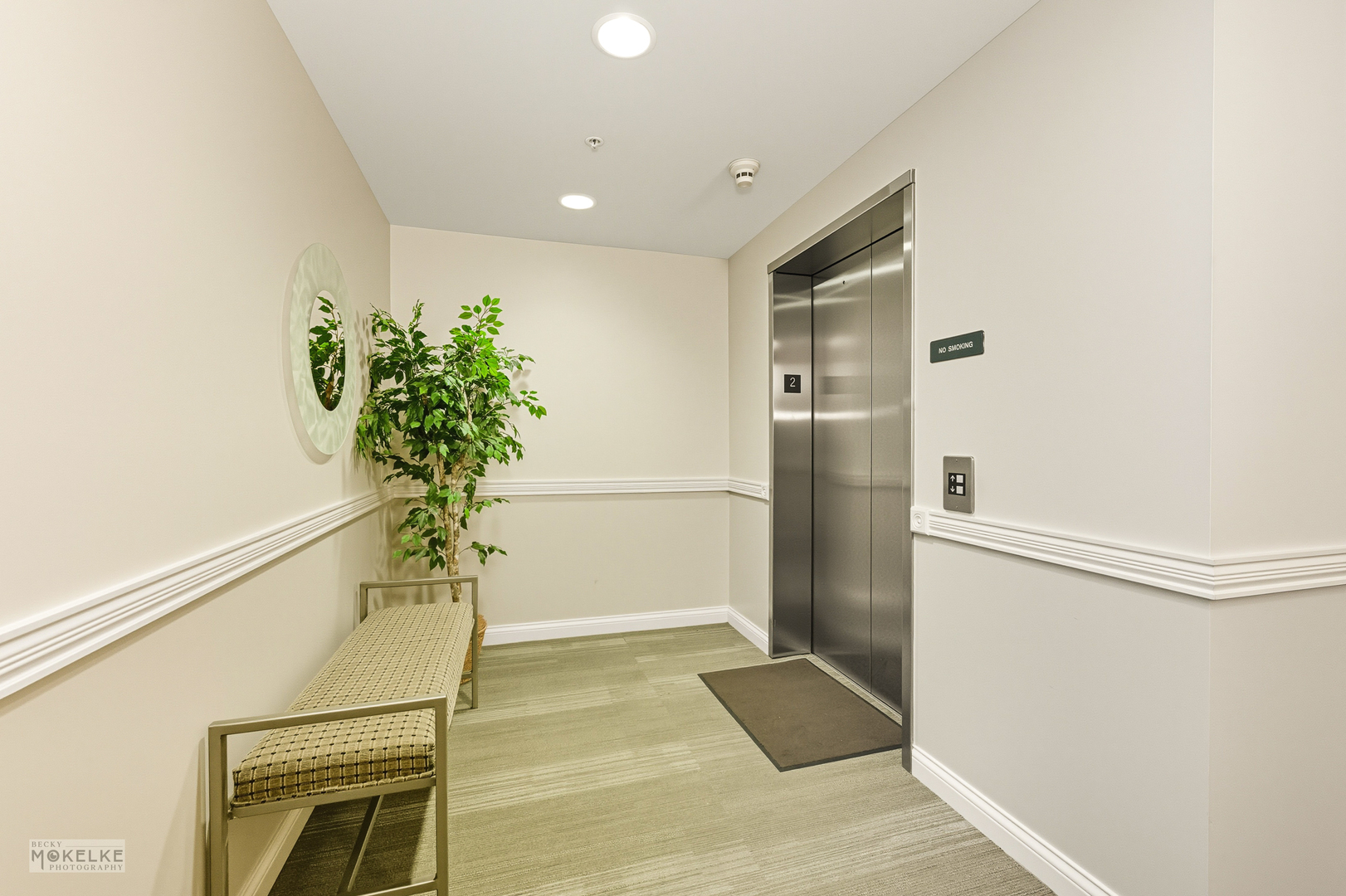 27 E Hattendorf Avenue #216, Roselle, IL 60172