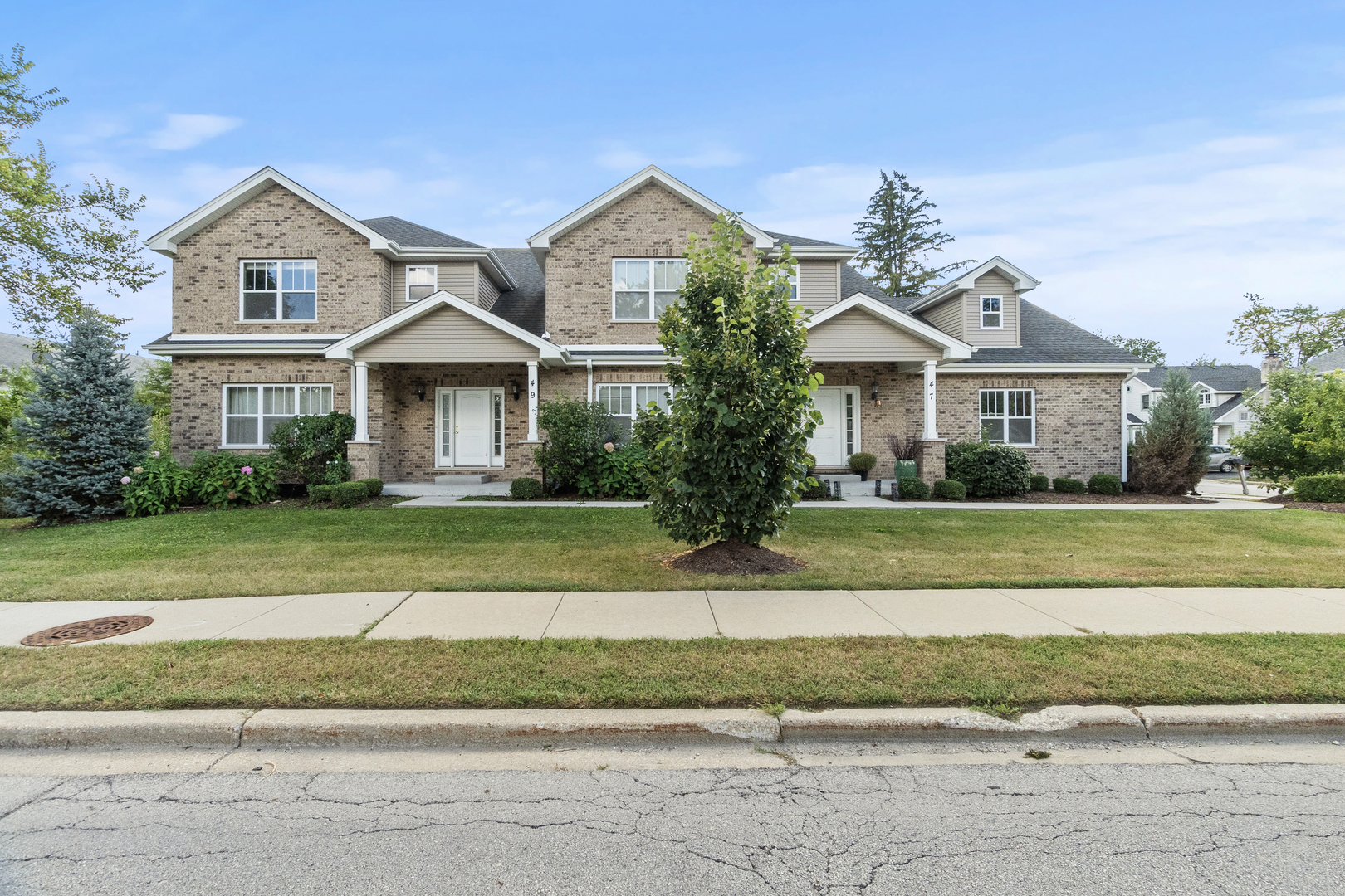 47 E 55th Street, Westmont, IL 60559