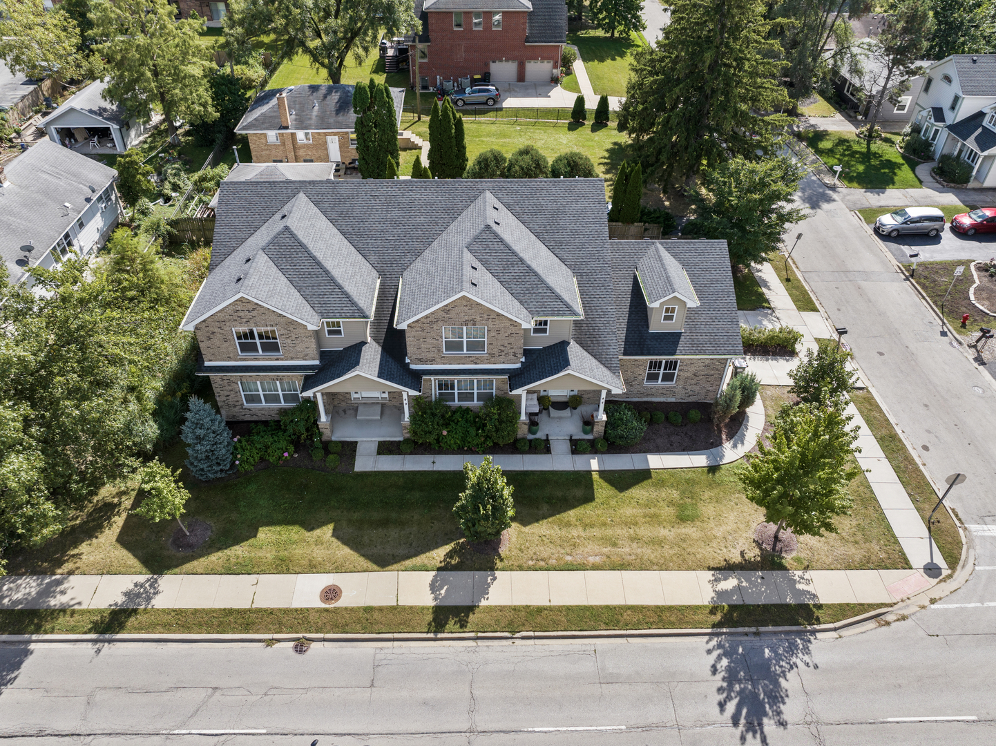 47 E 55th Street, Westmont, IL 60559