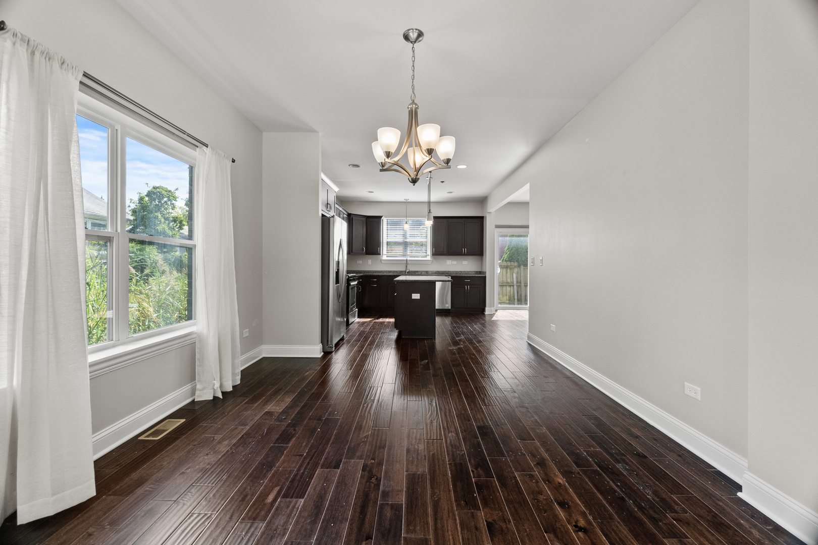 47 E 55th Street, Westmont, IL 60559