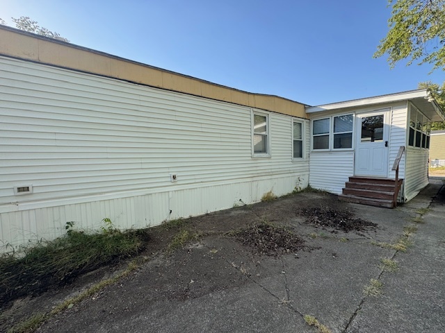 135 Ave C, Bloomington, IL 61701