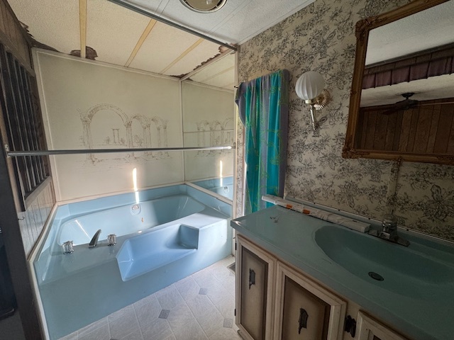 135 Ave C, Bloomington, IL 61701