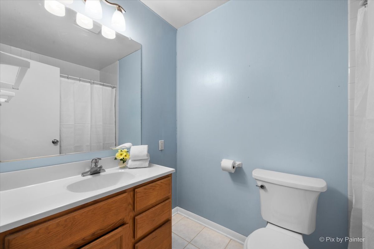 1429 Terry Road, Glendale Heights, IL 60139