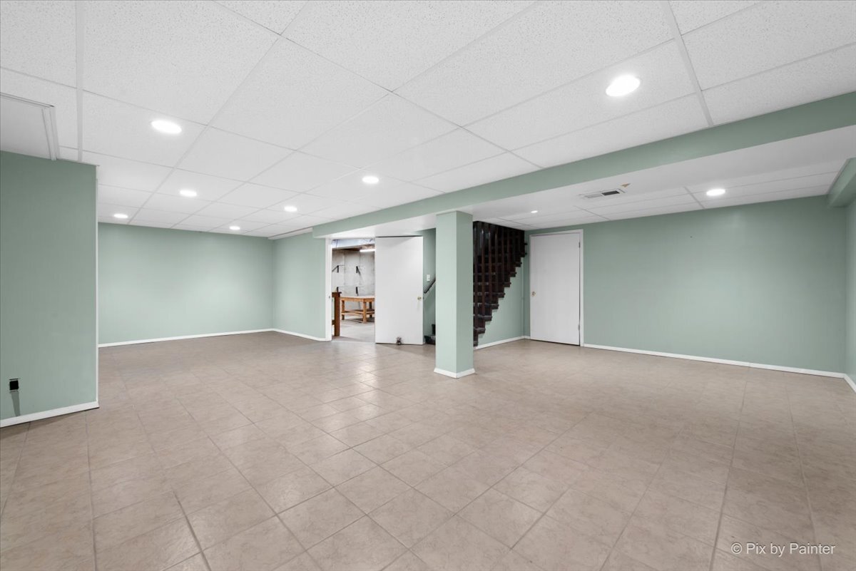 1429 Terry Road, Glendale Heights, IL 60139