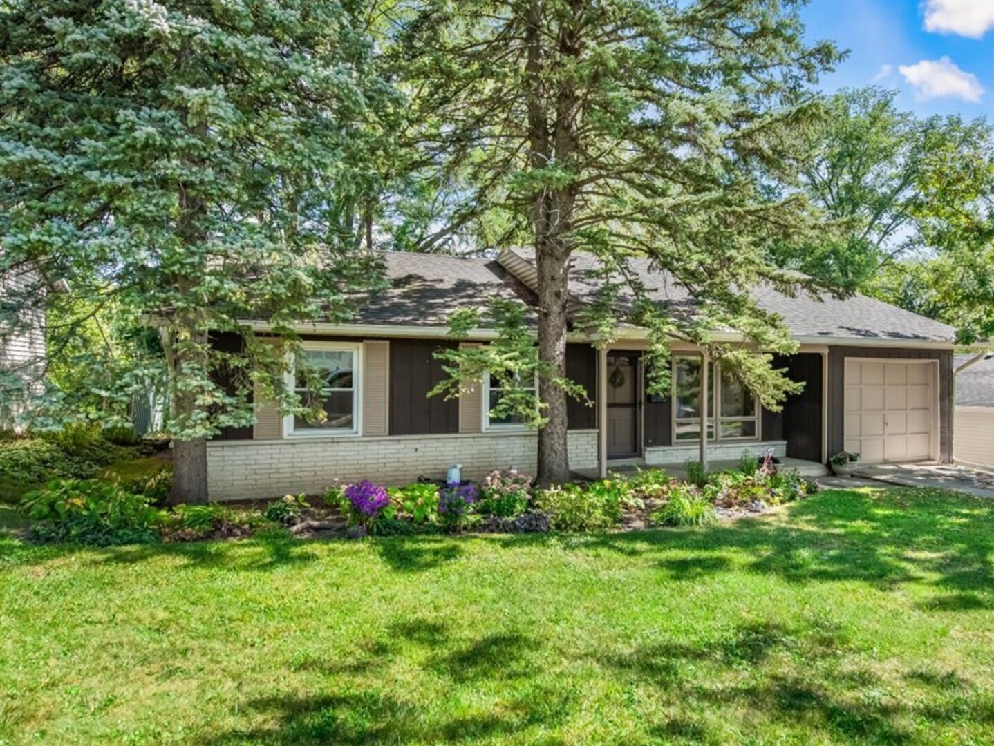 1429 Terry Road, Glendale Heights, IL 60139