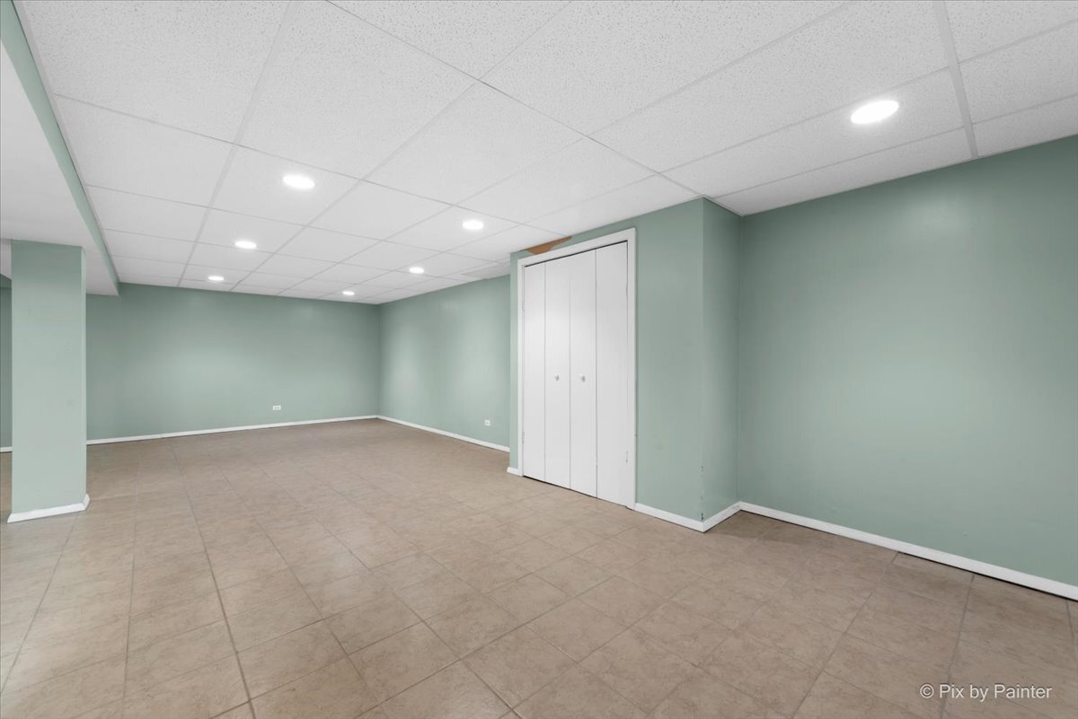 1429 Terry Road, Glendale Heights, IL 60139