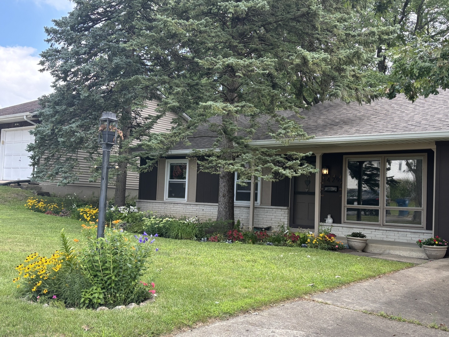 1429 Terry Road, Glendale Heights, IL 60139