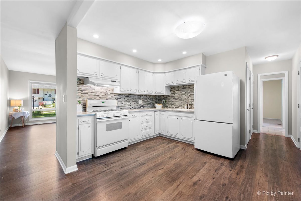 1429 Terry Road, Glendale Heights, IL 60139