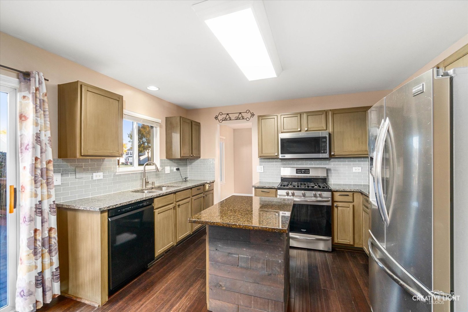 506 Hemmingsen Street, Plano, IL 60545