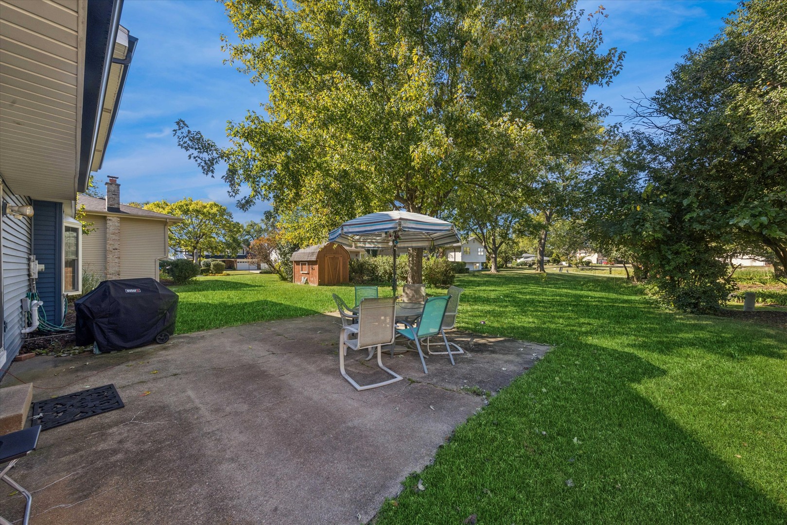 9S080 Stratford Place, Darien, IL 60561