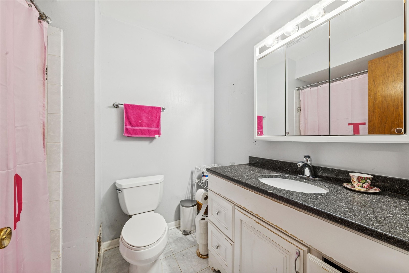 9S080 Stratford Place, Darien, IL 60561