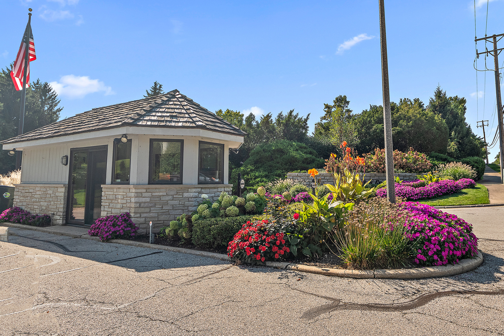 15 Laurel Oak Court, Burr Ridge, IL 60527