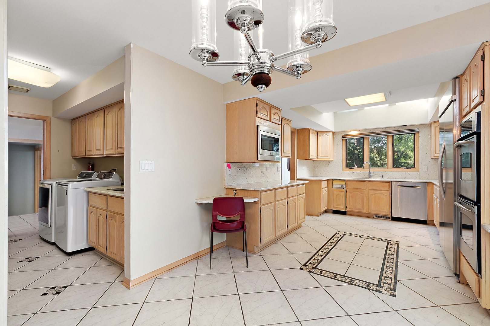15 Laurel Oak Court, Burr Ridge, IL 60527