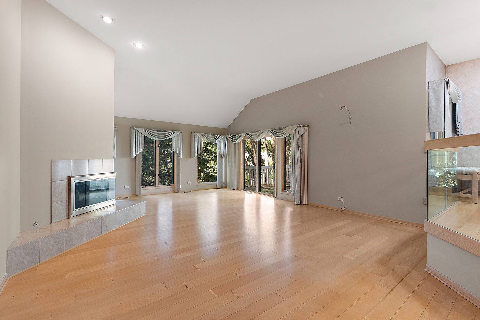 15 Laurel Oak Court, Burr Ridge, IL 60527