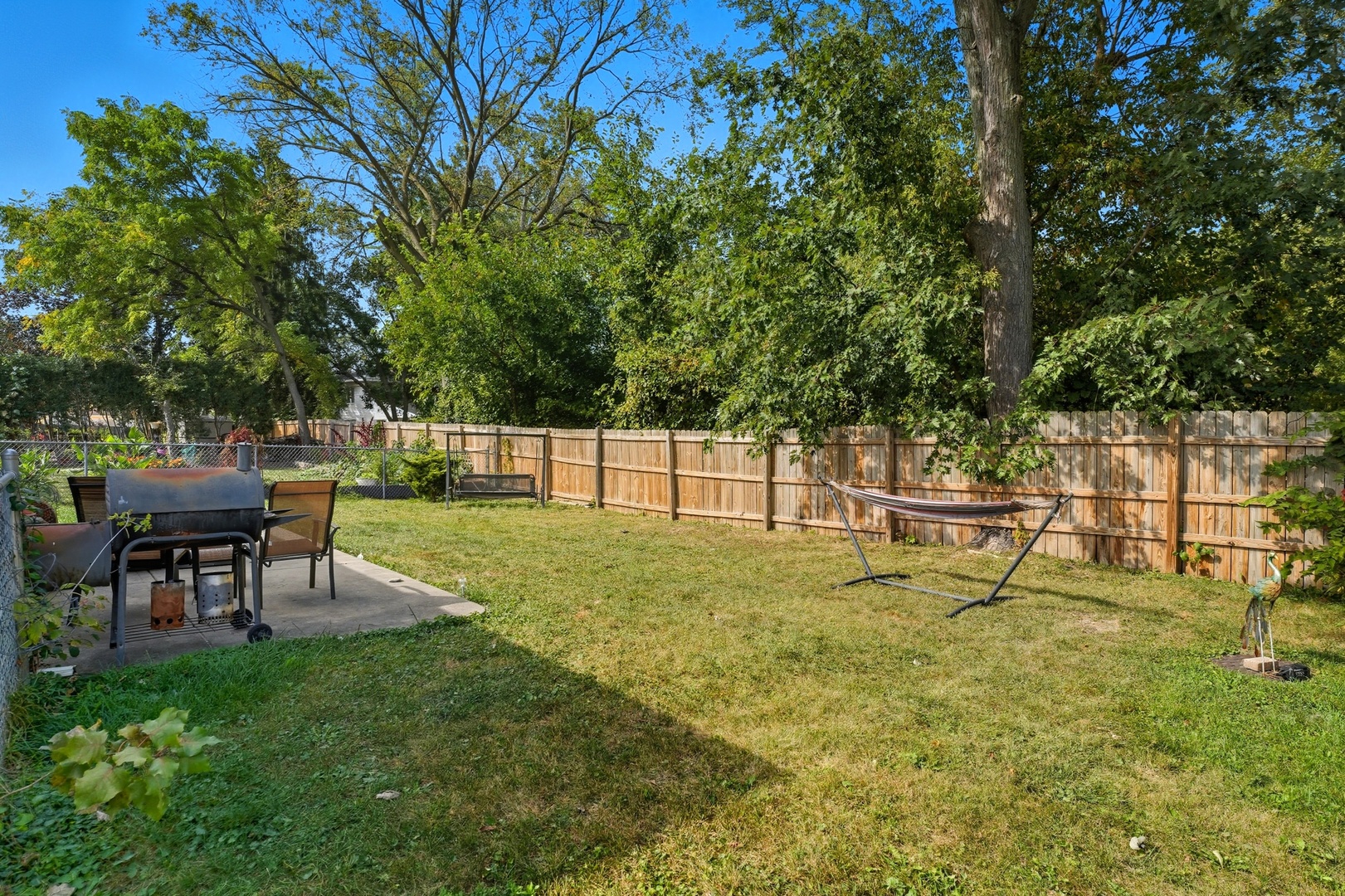 1812 E Algonquin Road, Des Plaines, IL 60016