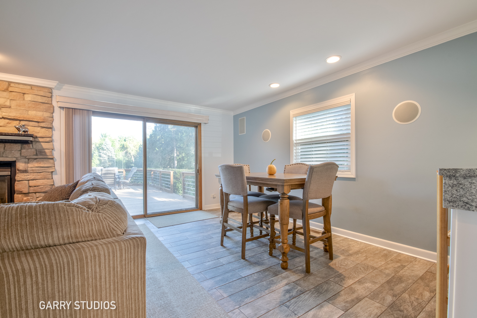 6N447 Virginia Road, Roselle, IL 60172