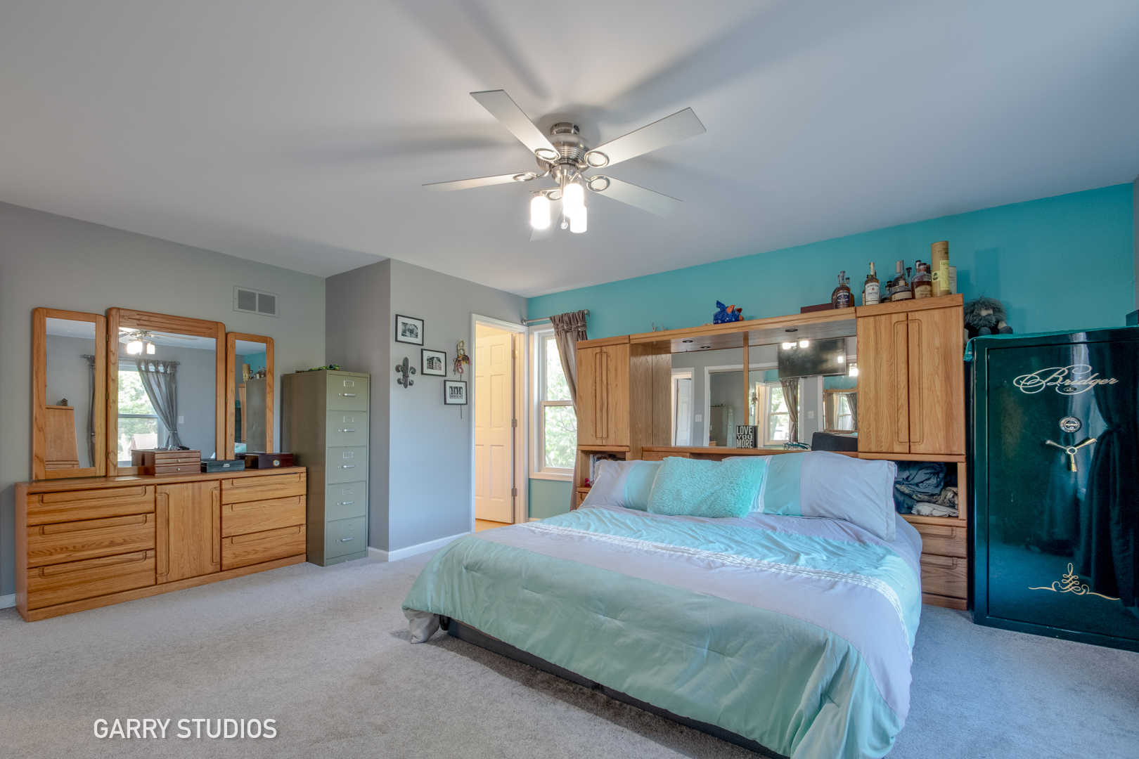 6N447 Virginia Road, Roselle, IL 60172