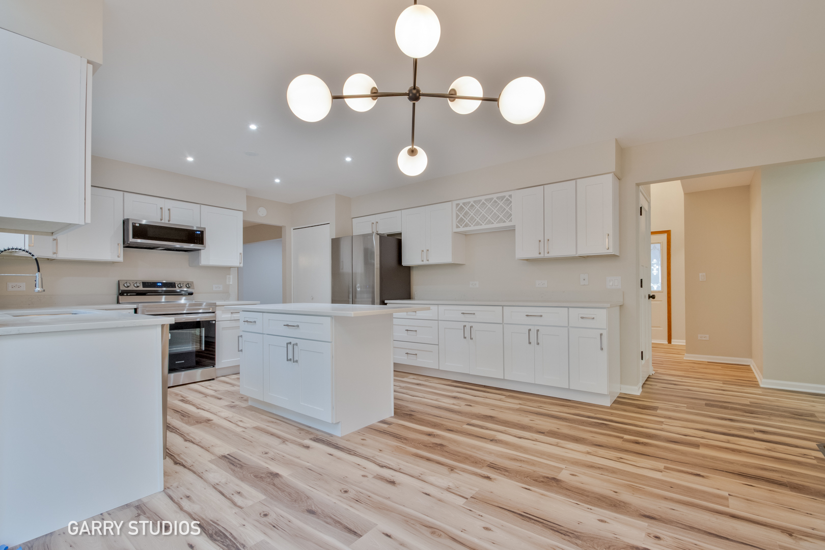 768 Provincetown Drive, Carol Stream, IL 60188