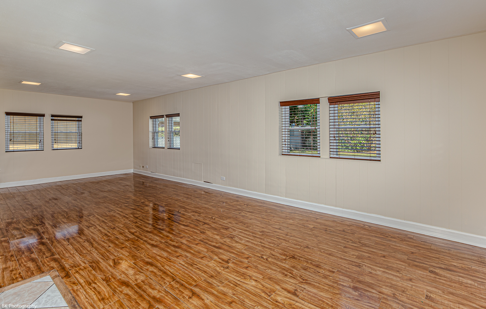 4228 W 100th Street, Oak Lawn, IL 60453