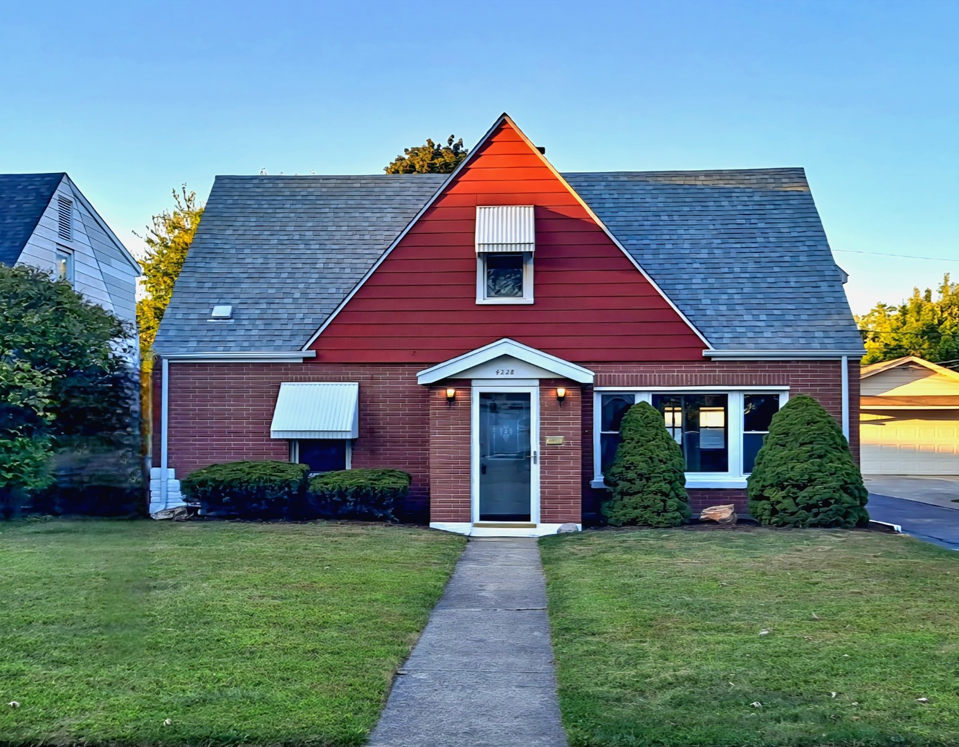 4228 W 100th Street, Oak Lawn, IL 60453