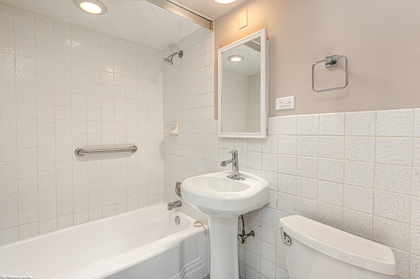4228 W 100th Street, Oak Lawn, IL 60453