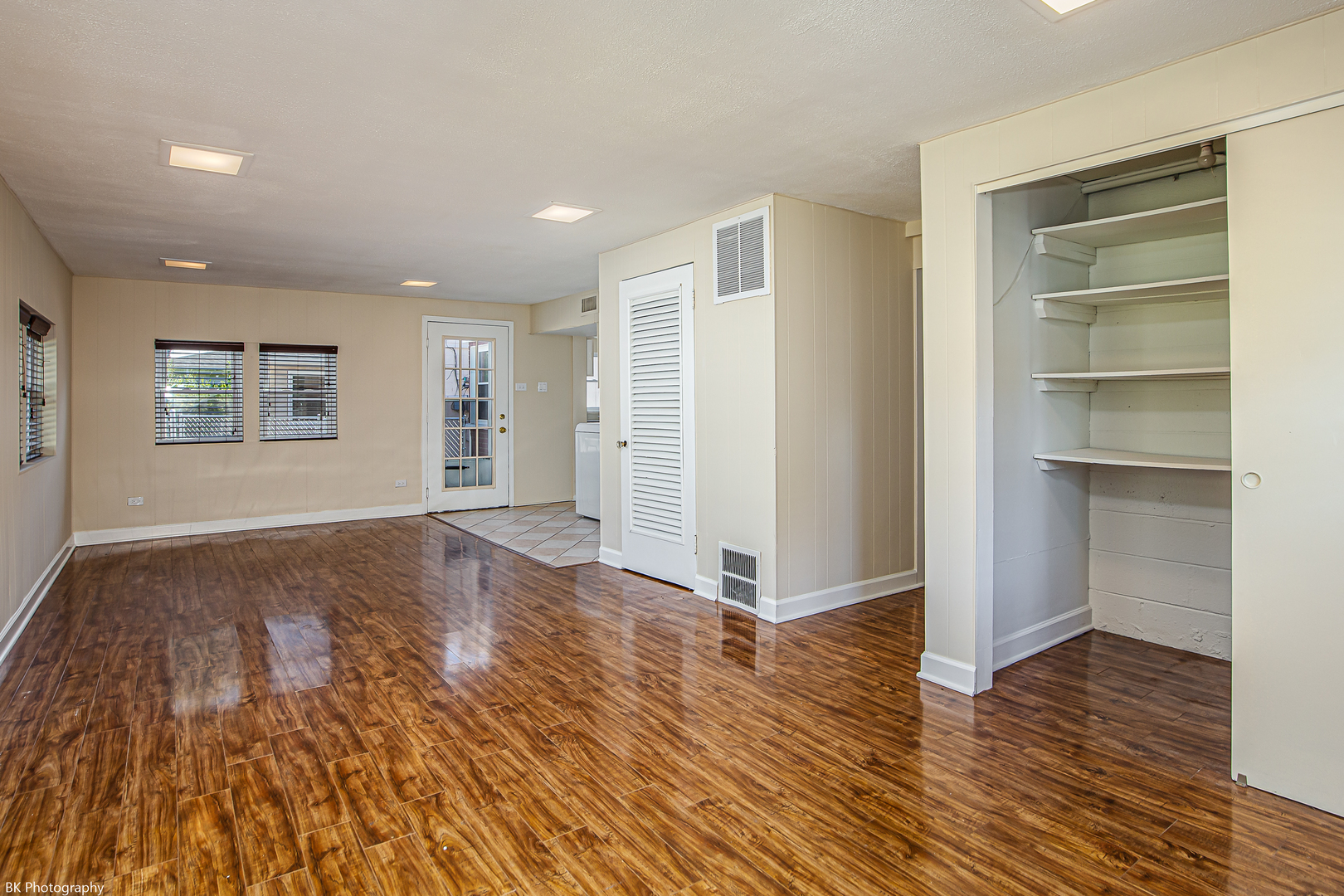 4228 W 100th Street, Oak Lawn, IL 60453