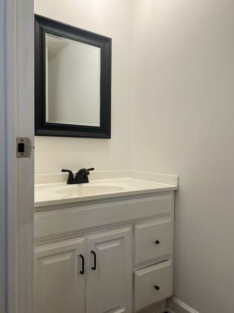 121 Gregory Street #2, Aurora, IL 60504